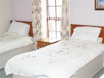 Holland Arms Hotel Gaerwen Exteriör bild