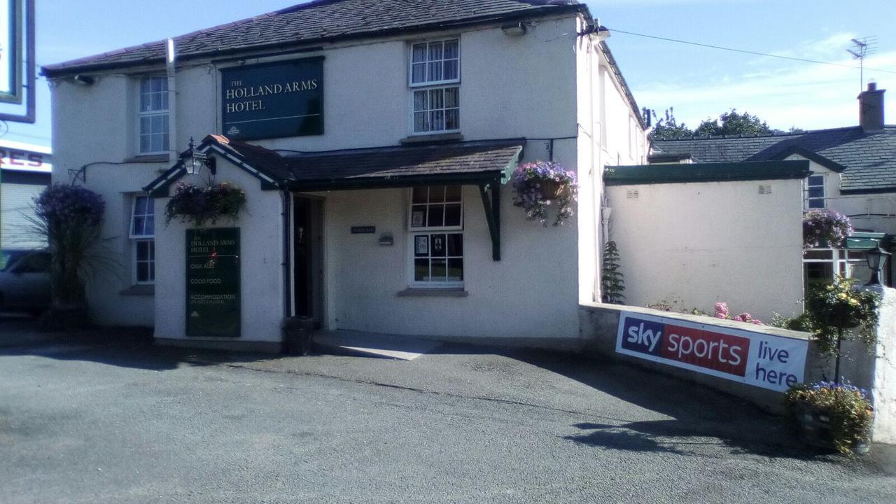 Holland Arms Hotel Gaerwen Exteriör bild